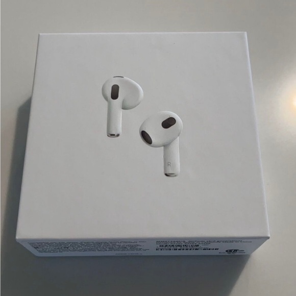 *BRAND NEW* Apple AirPods 3rd Generation with MagSafe Wireless Charging Case - Picture 2 of 5